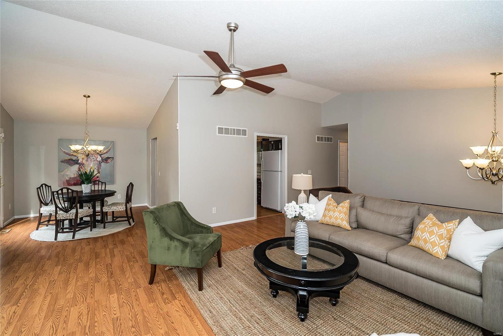 523 Shepards Crossing Ballwin, MO 63021 - Photo 4 of 24 Gallery Image 4