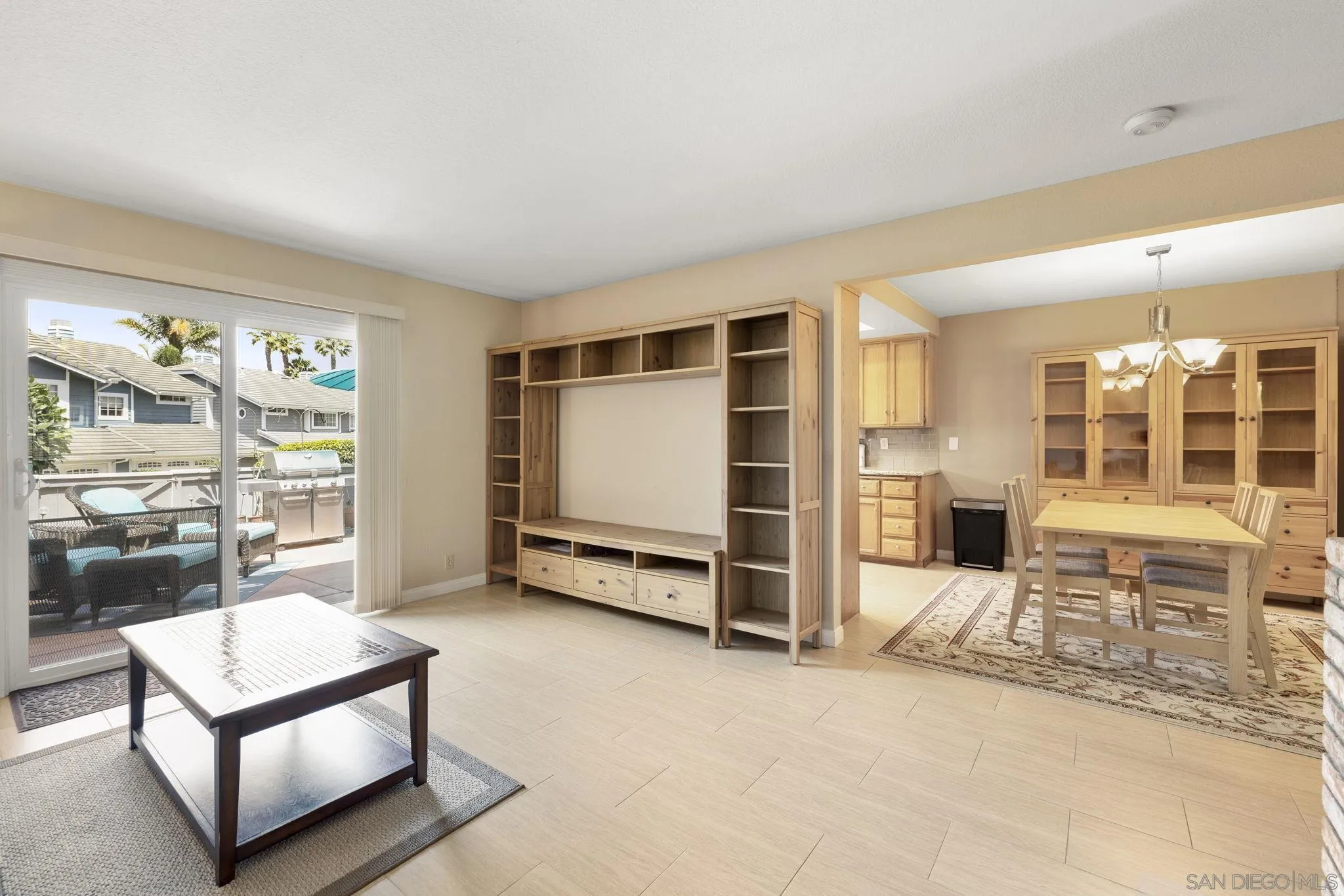 677 Summer View Circle Encinitas, CA 92024 - Photo 15 of 58 an empty room with furniture and windows