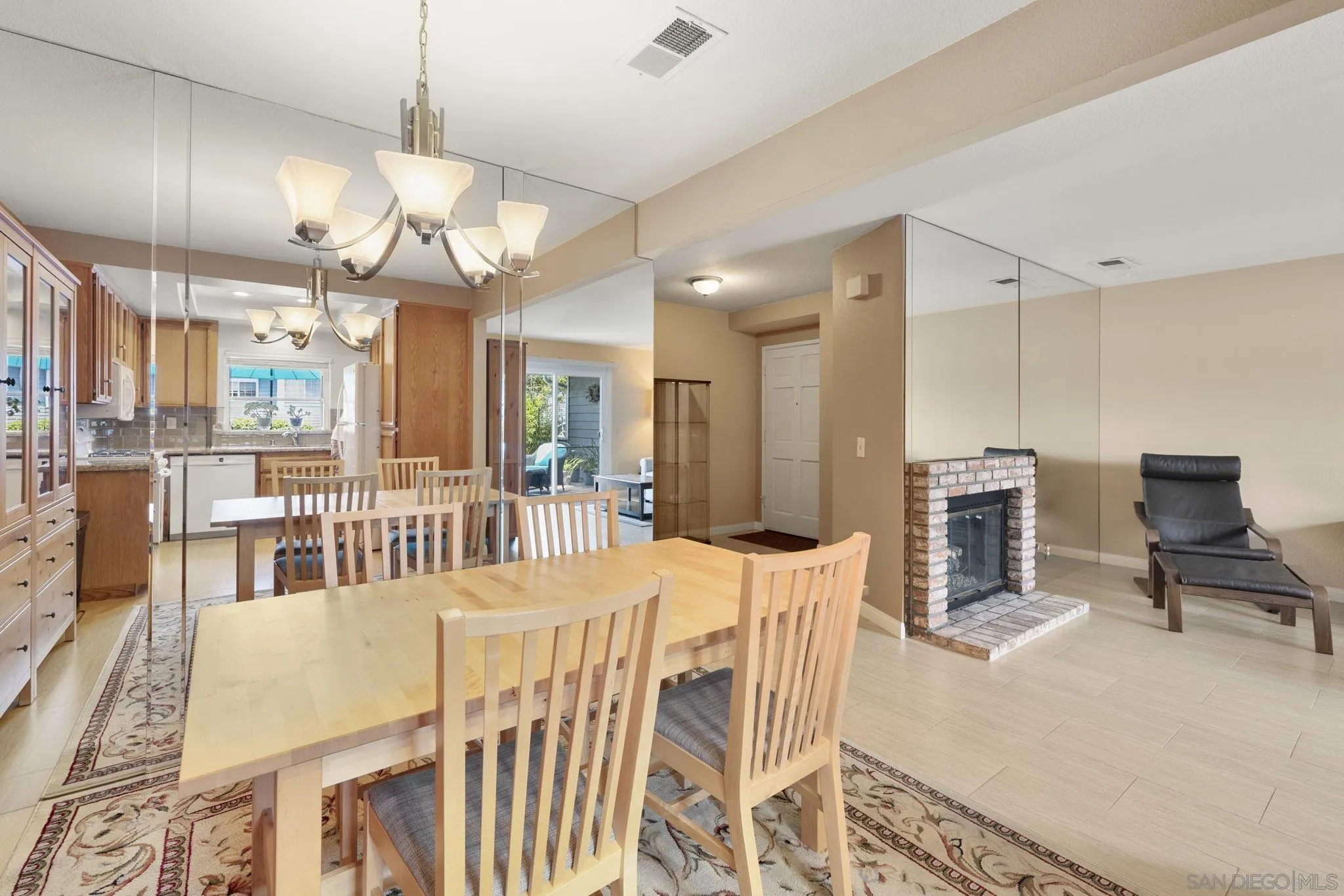 677 Summer View Circle Encinitas, CA 92024 - Photo 18 of 58 a view of a dining room with furniture