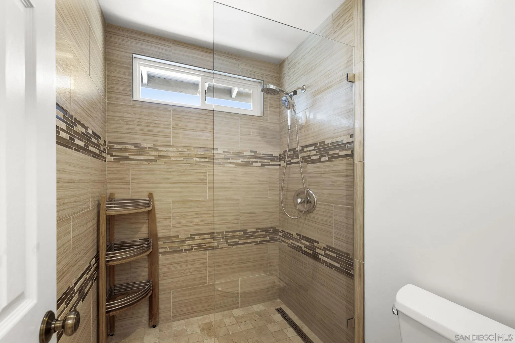 677 Summer View Circle Encinitas, CA 92024 - Photo 29 of 58 a bathroom with a shower