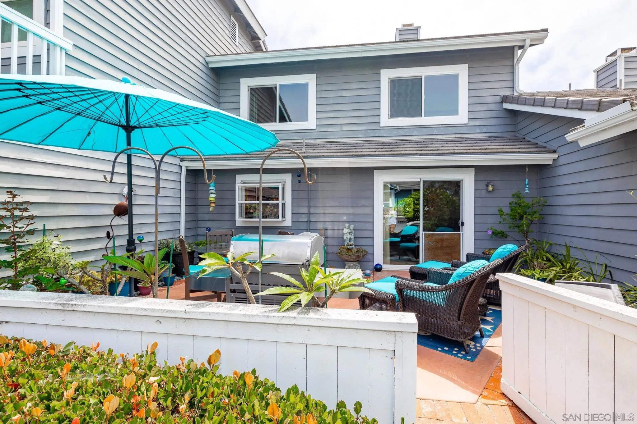 677 Summer View Circle Encinitas, CA 92024 - Photo 34 of 58 a view of a house with sitting area and furniture