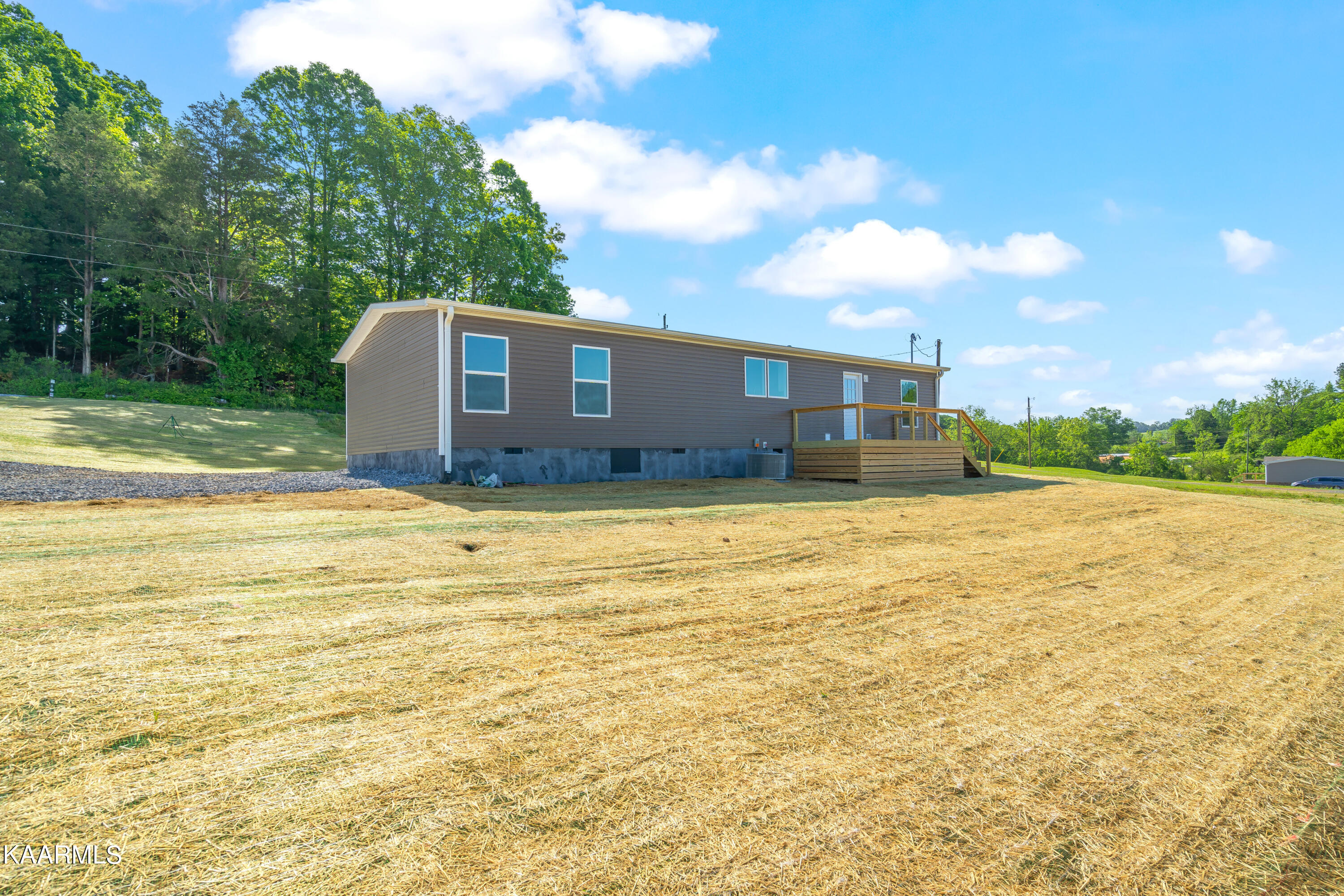 585 Johnson Church Road Philadelphia, TN 37846 - Photo 11 of 42 585 Johnson Church Rd-14