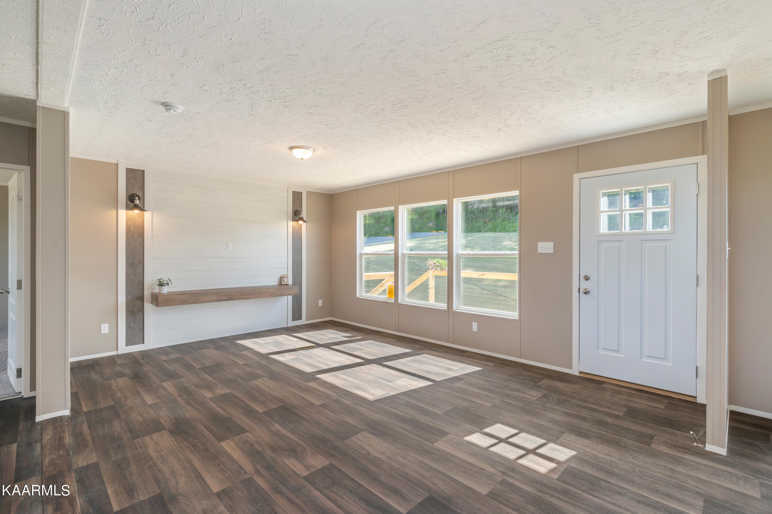 585 Johnson Church Road Philadelphia, TN 37846 - Photo 14 of 42 585 Johnson Church Rd-15