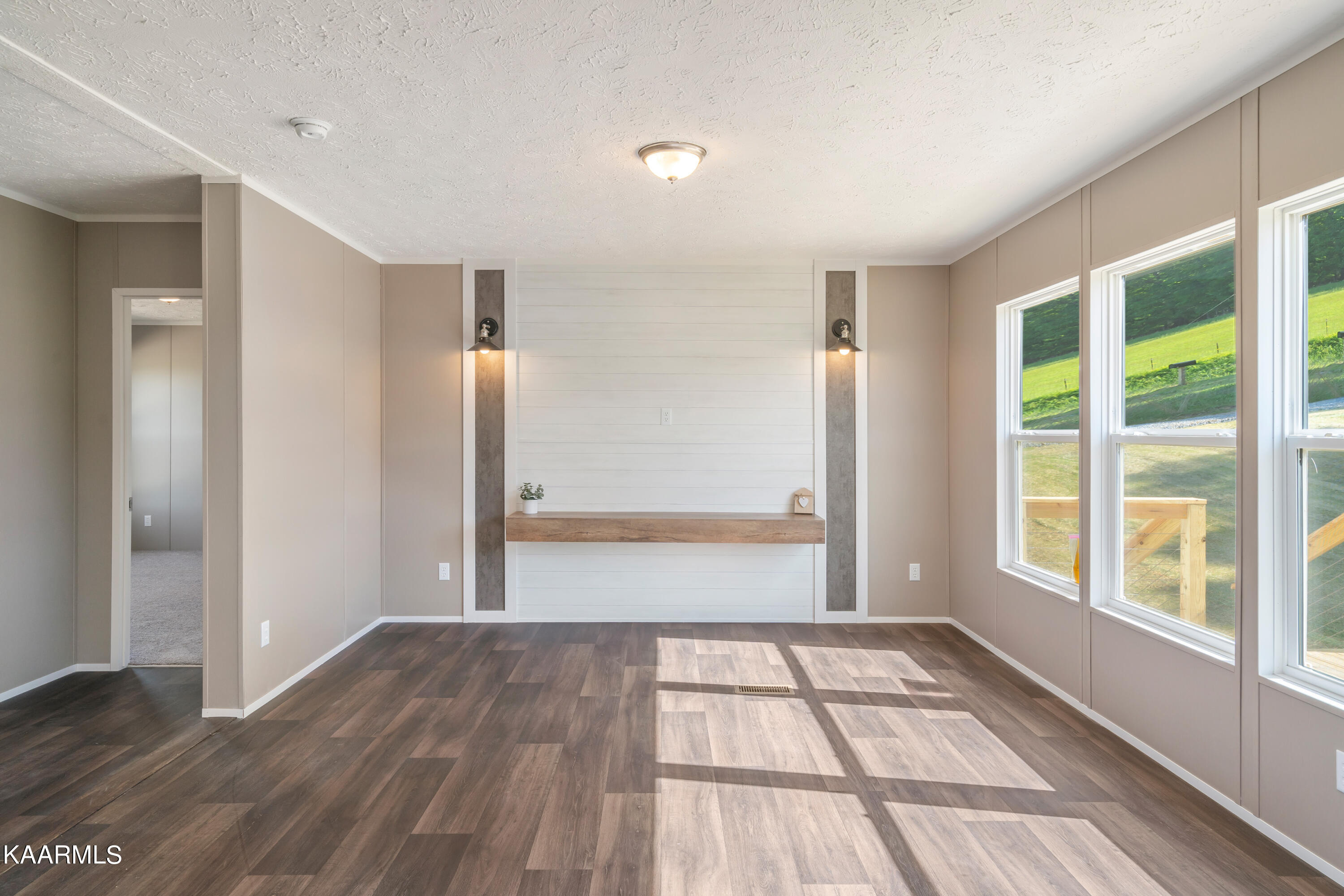 585 Johnson Church Road Philadelphia, TN 37846 - Photo 15 of 42 585 Johnson Church Rd-16