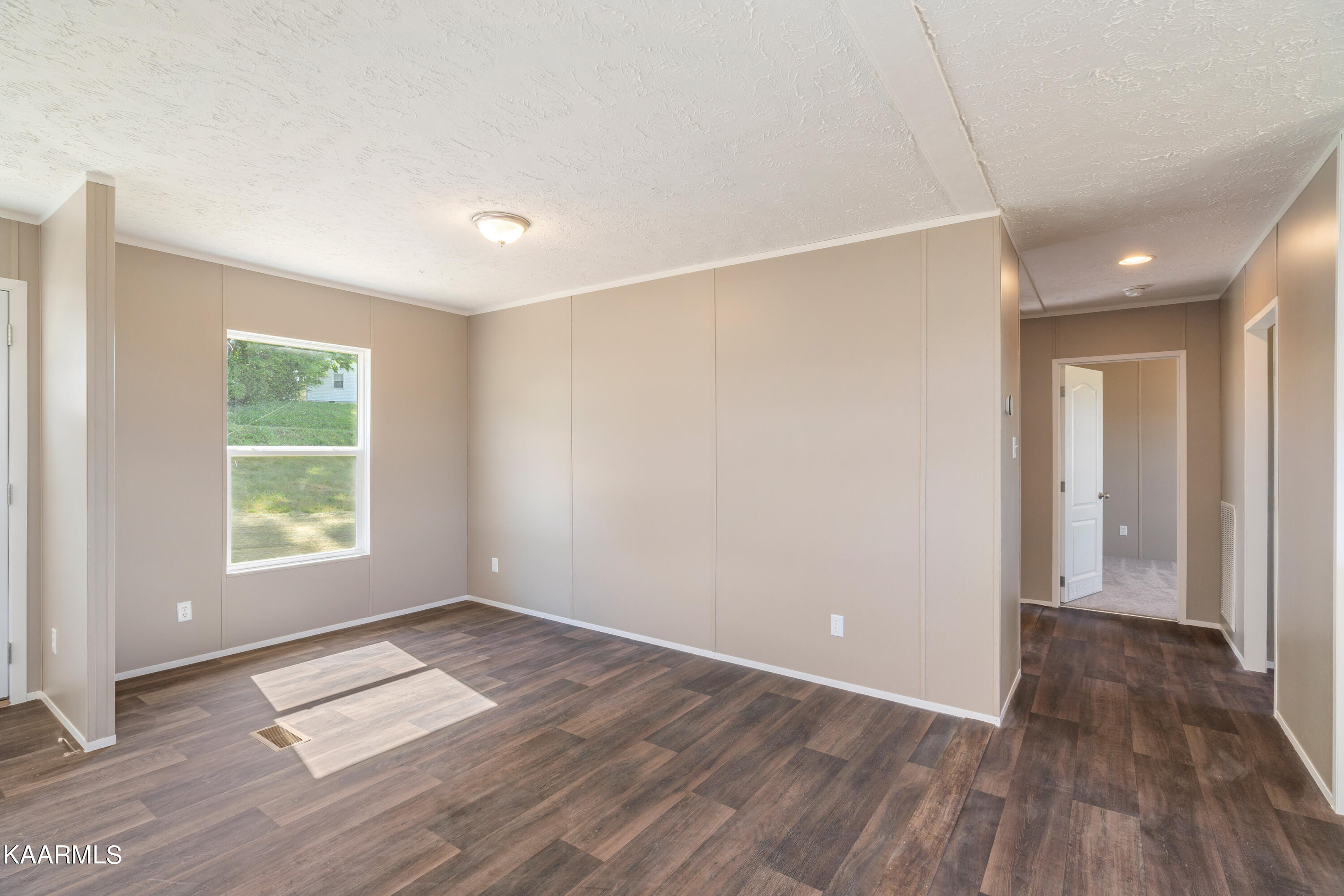 585 Johnson Church Road Philadelphia, TN 37846 - Photo 18 of 42 585 Johnson Church Rd-19