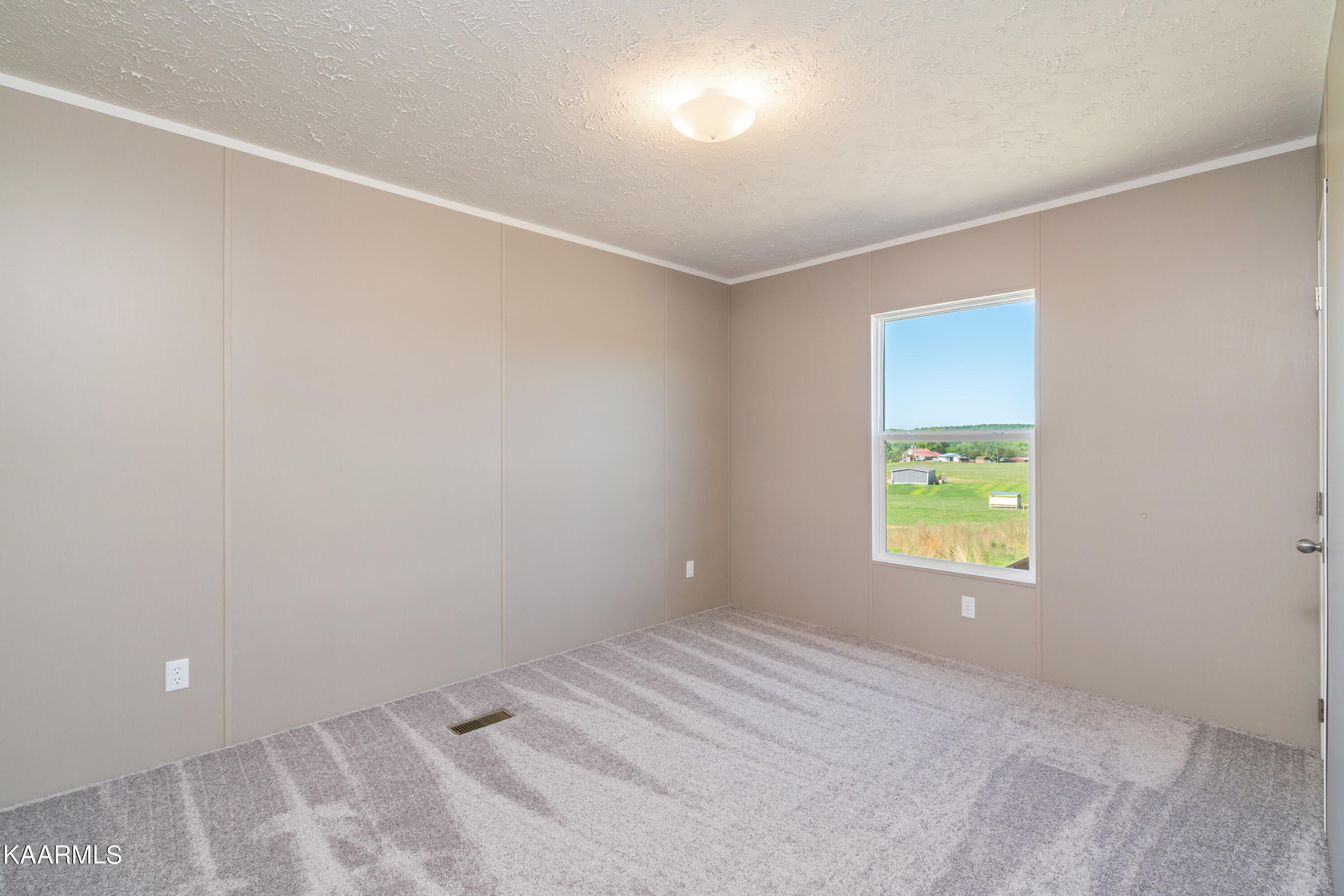 585 Johnson Church Road Philadelphia, TN 37846 - Photo 35 of 42 585 Johnson Church Rd-36