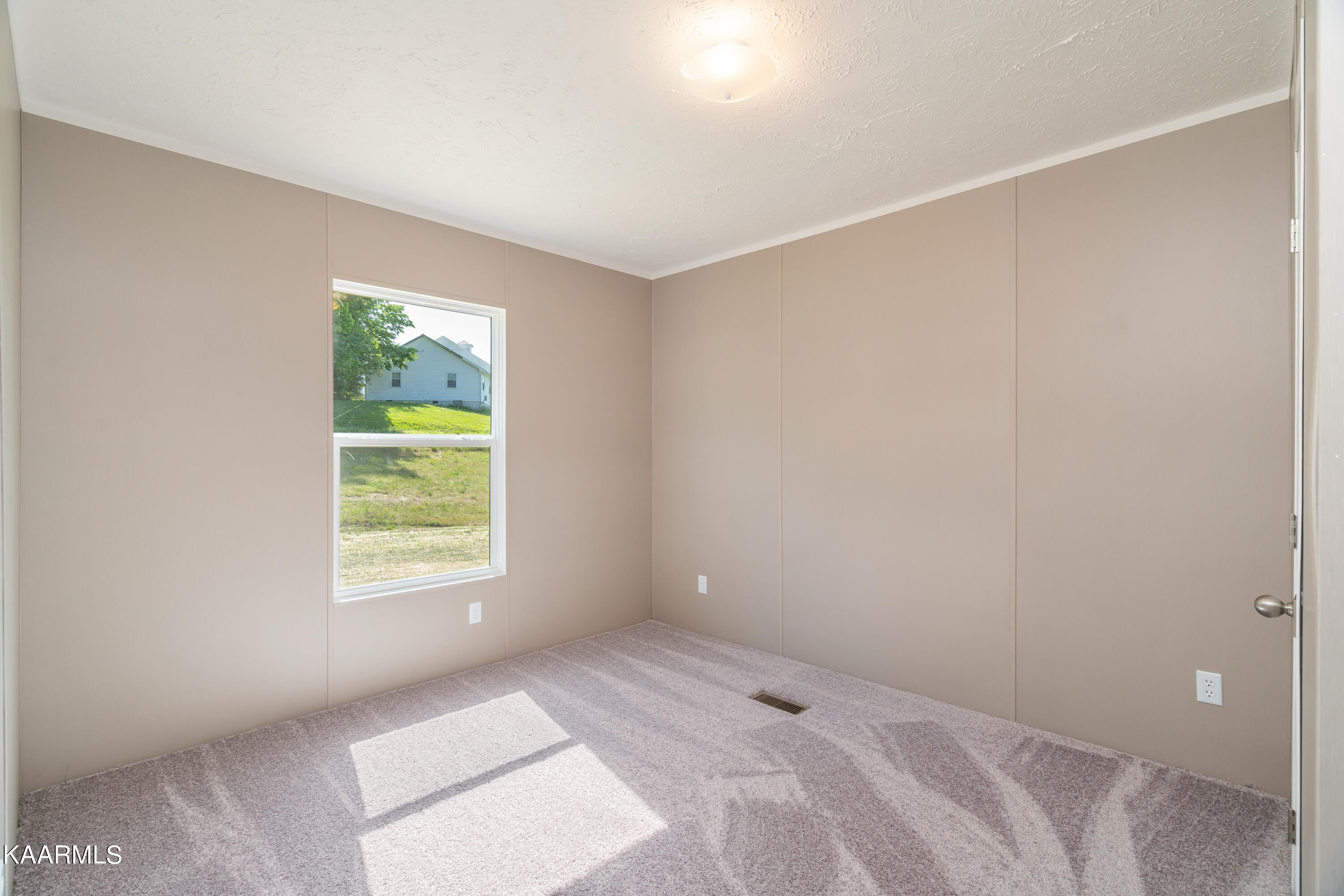 585 Johnson Church Road Philadelphia, TN 37846 - Photo 37 of 42 585 Johnson Church Rd-38