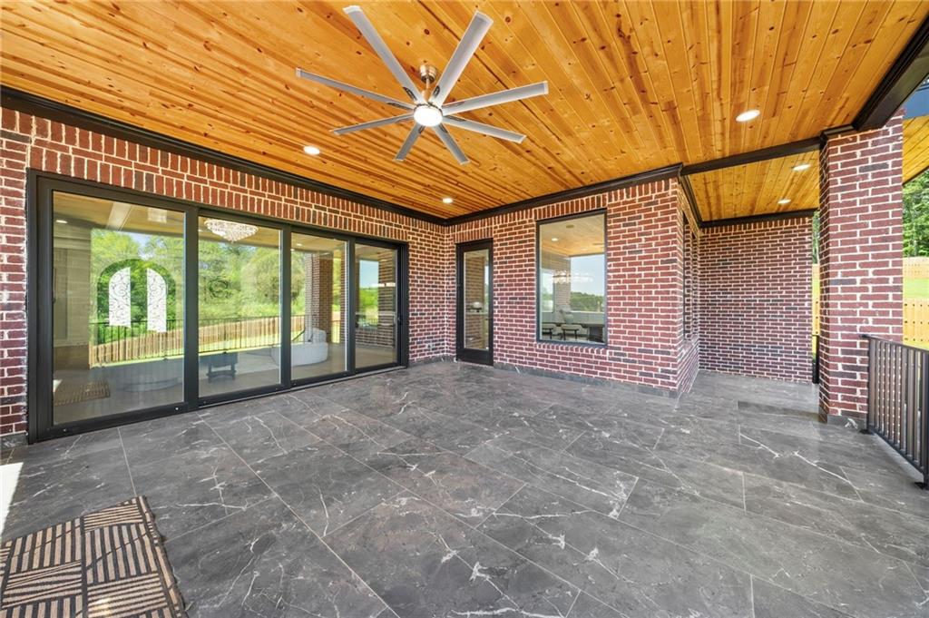 403 Thunder Road Buford, GA 30518 - Photo 36 of 72 Gallery Image 36