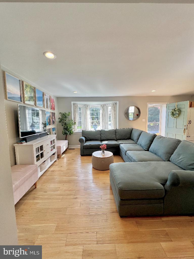 4 Marlyn Circle Wayne, PA 19087 - Photo 6 of 58