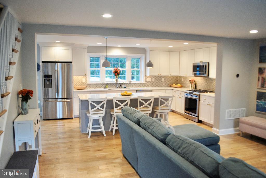 4 Marlyn Circle Wayne, PA 19087 - Photo 9 of 58