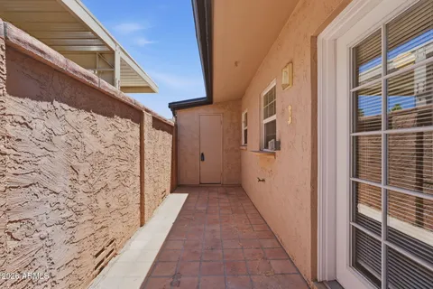 $219,900 | 1320 East Bethany Home Road, Unit 52, Phoenix, AZ 85014