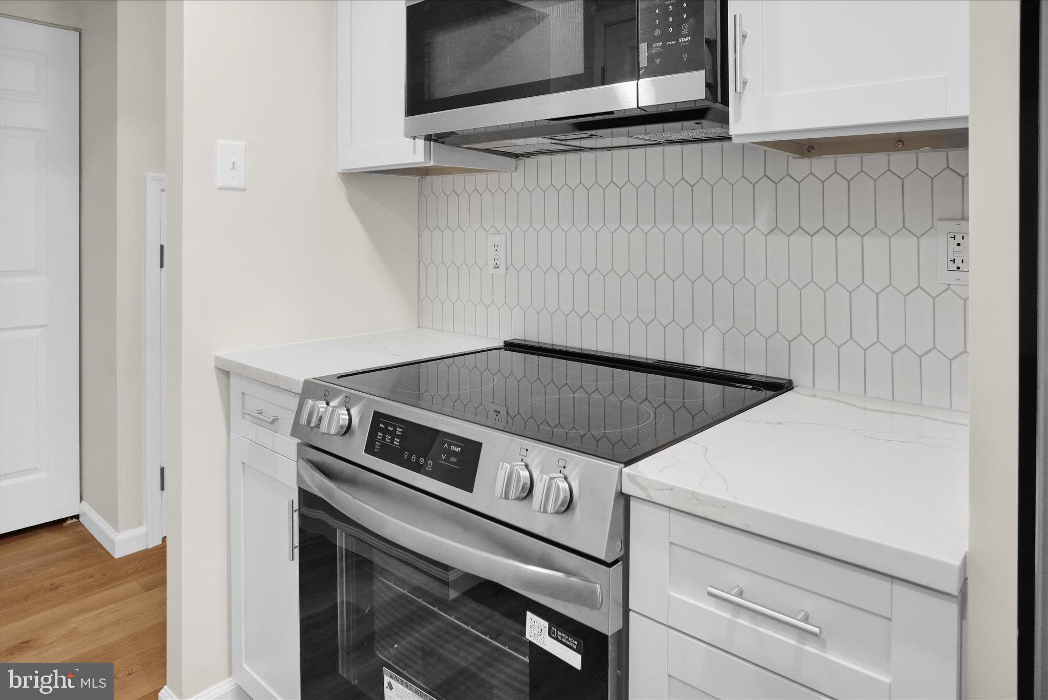 301 Village Walk, Unit 301 Exton, PA 19341 - Photo 14 of 31 Kitchen