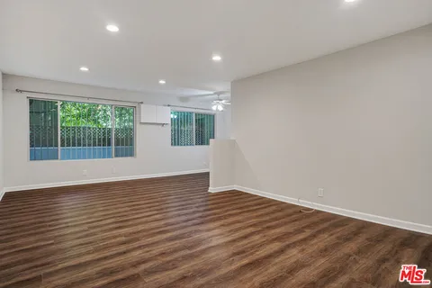 $3,800 | 1006 Havenhurst Drive, Unit 4, Los Angeles, CA 90046