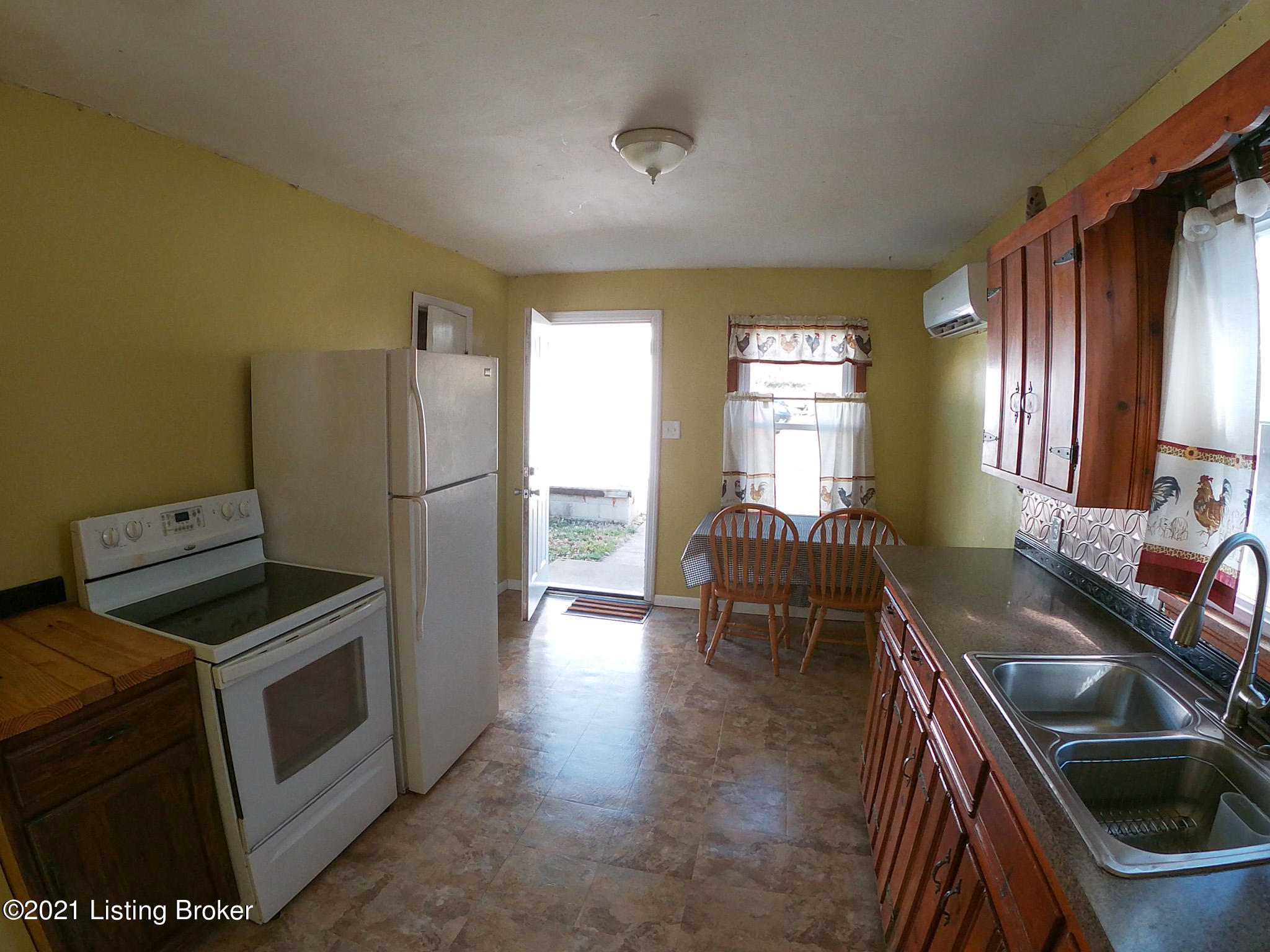 16044 Leitchfield Road Eastview, KY 42732 - Photo 8 of 15 kitchen