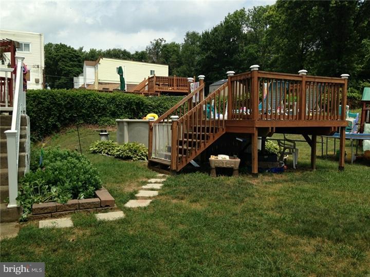 11742 Telfair Road Philadelphia, PA 19154 - Photo 15 of 24 Side Yard
