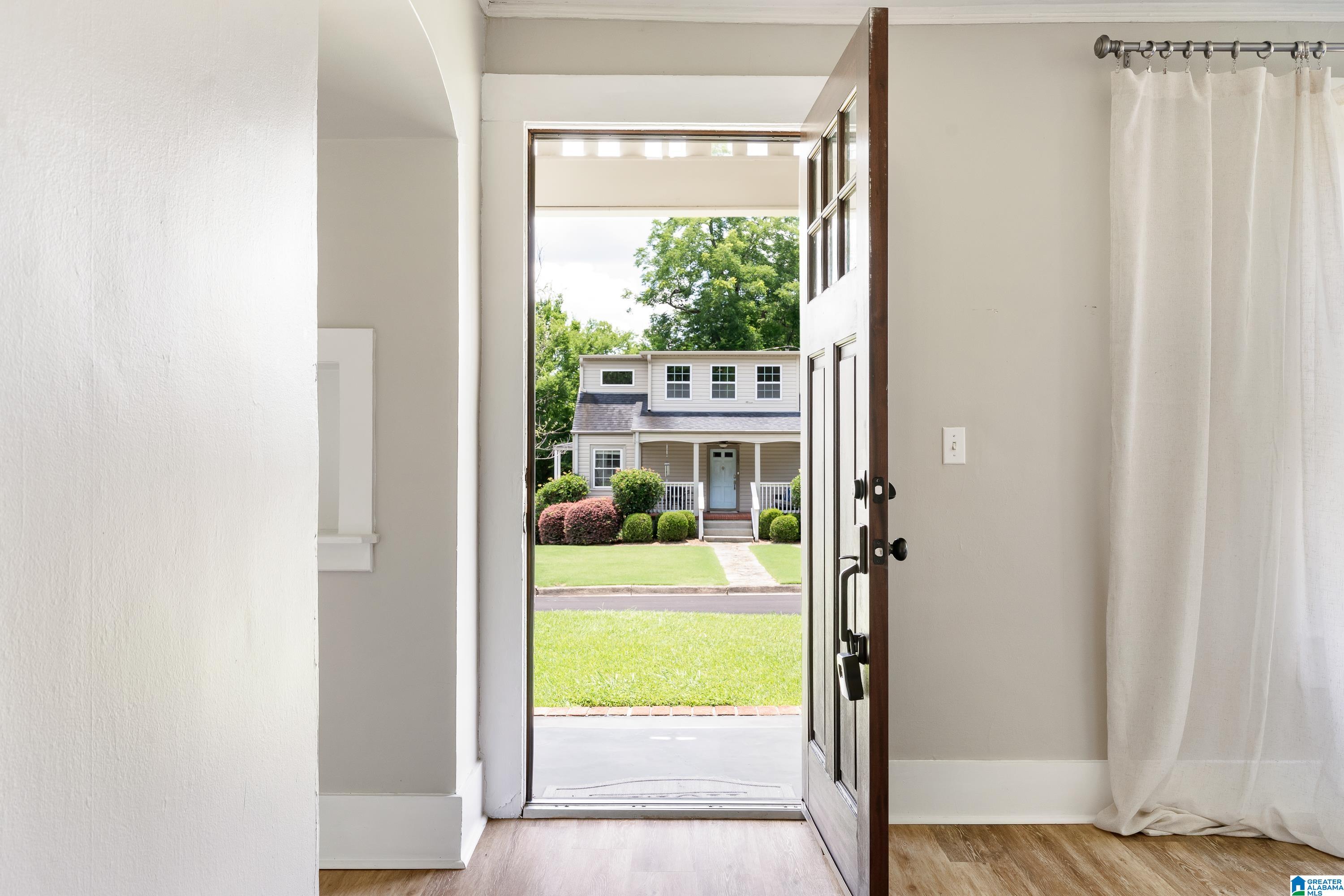 1214 Irving Road Birmingham, AL 35209 - Photo 3 of 31