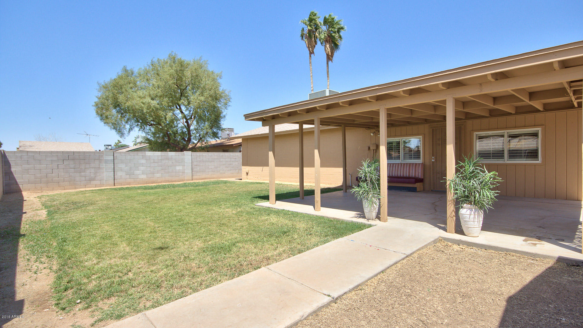 2215 West Bloomfield Road Phoenix, AZ 85029 - Photo 24 of 27 Plenty of room to play