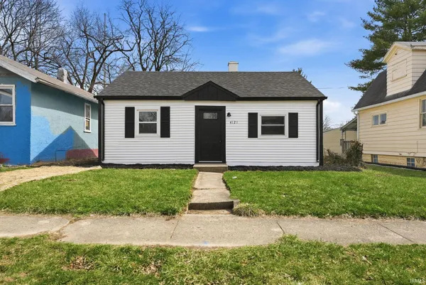 $114,900 | 4121 Monroe Street, Fort Wayne, IN 46806