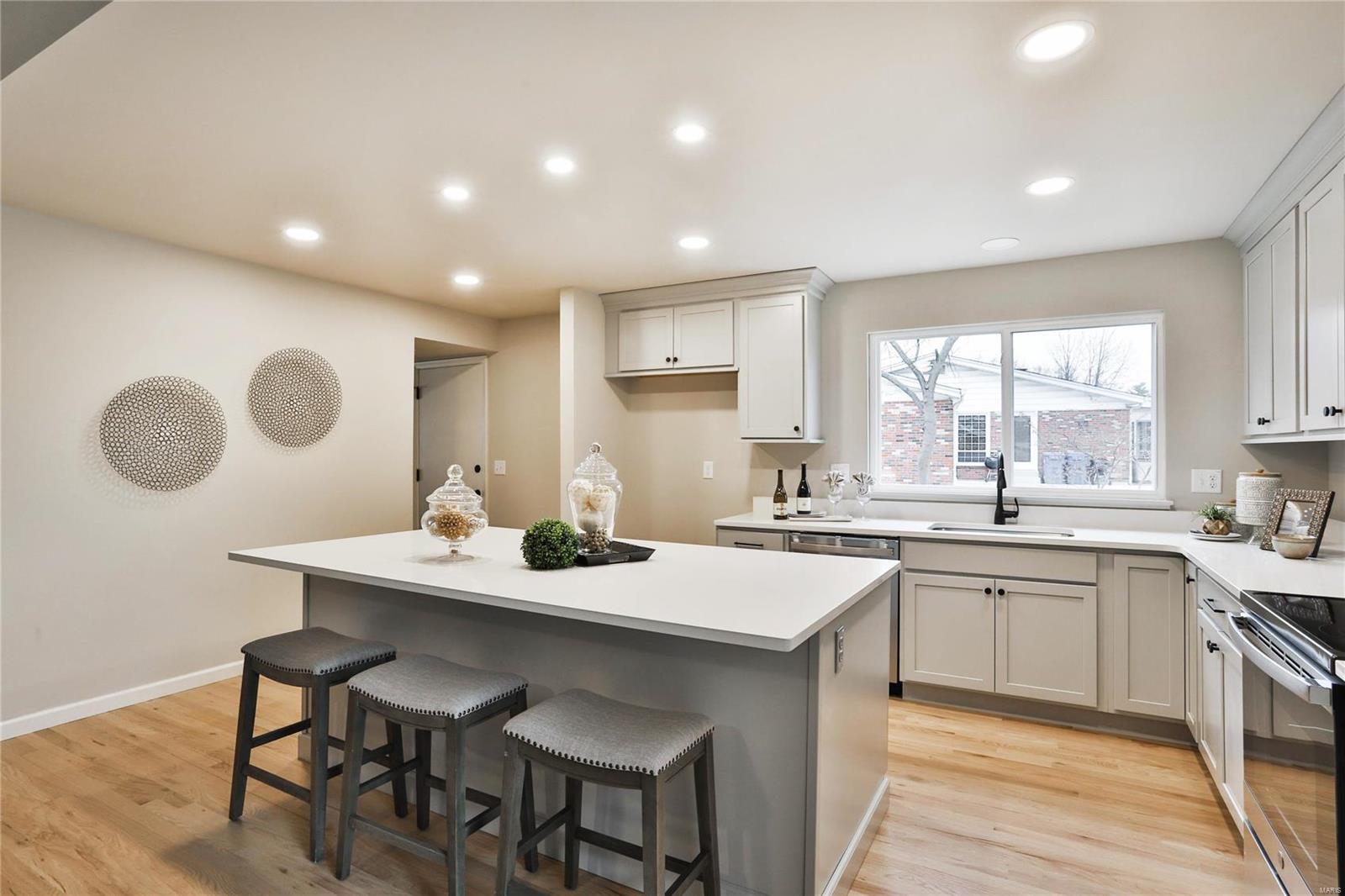 318 Northmoor Drive Ballwin, MO 63011 - Photo 18 of 43