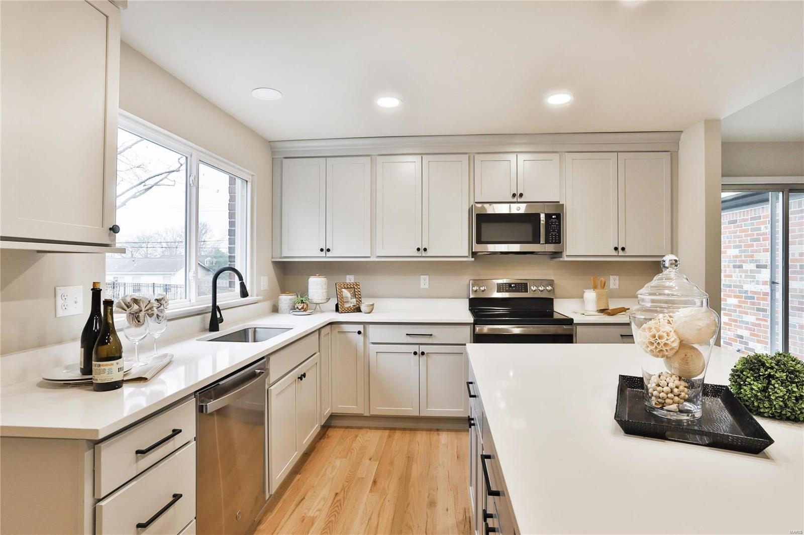 318 Northmoor Drive Ballwin, MO 63011 - Photo 21 of 43