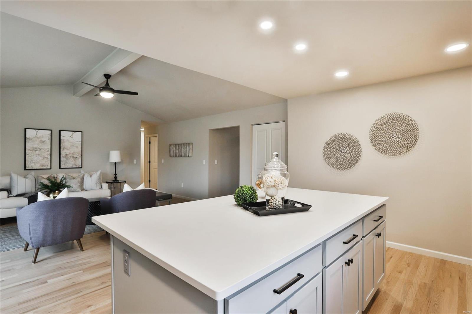 318 Northmoor Drive Ballwin, MO 63011 - Photo 22 of 43