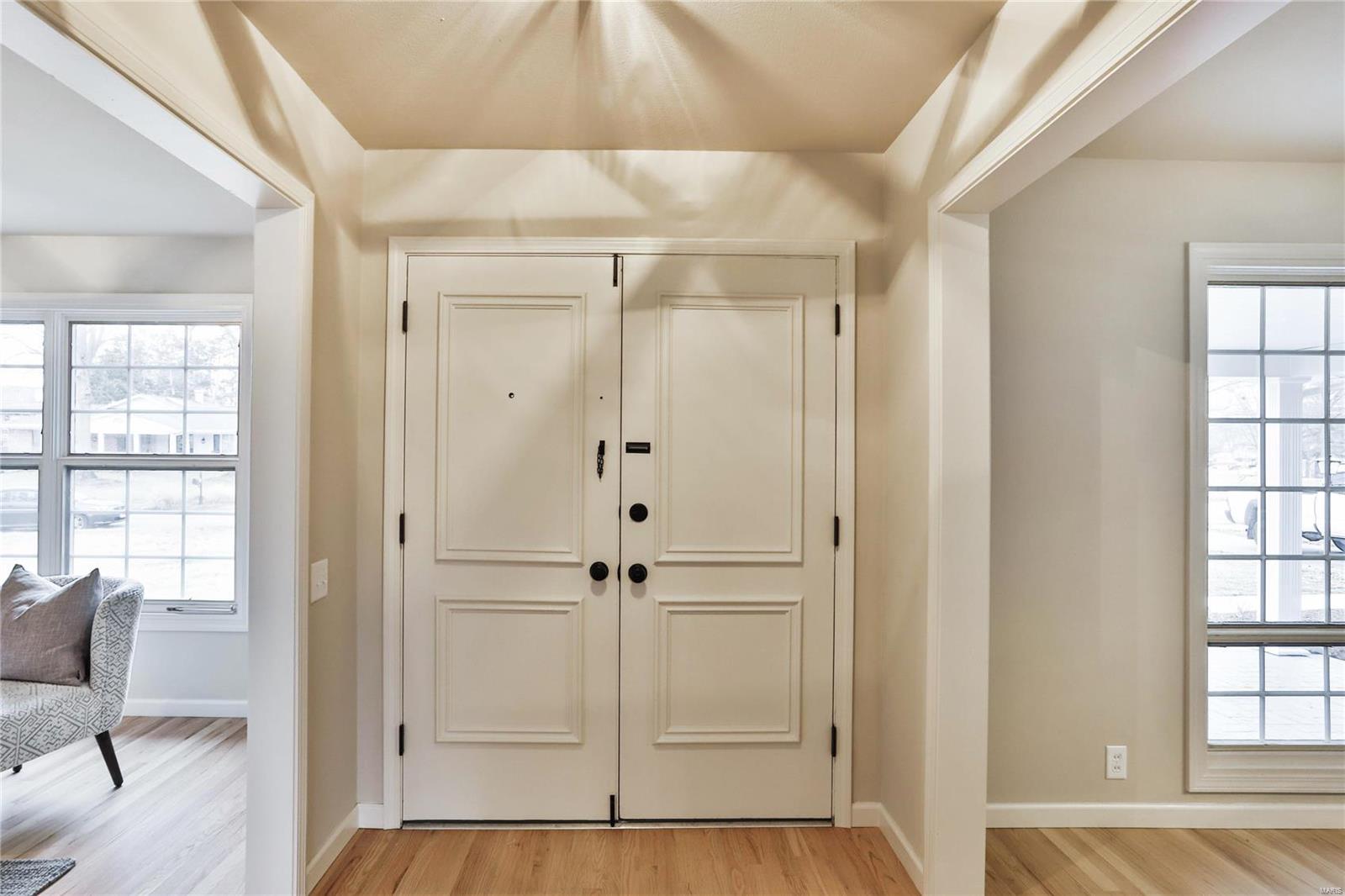 318 Northmoor Drive Ballwin, MO 63011 - Photo 4 of 43