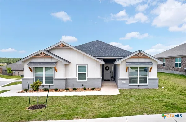 $358,999 | 203 Fawn Ridge Drive, Copperas Cove, TX 76522