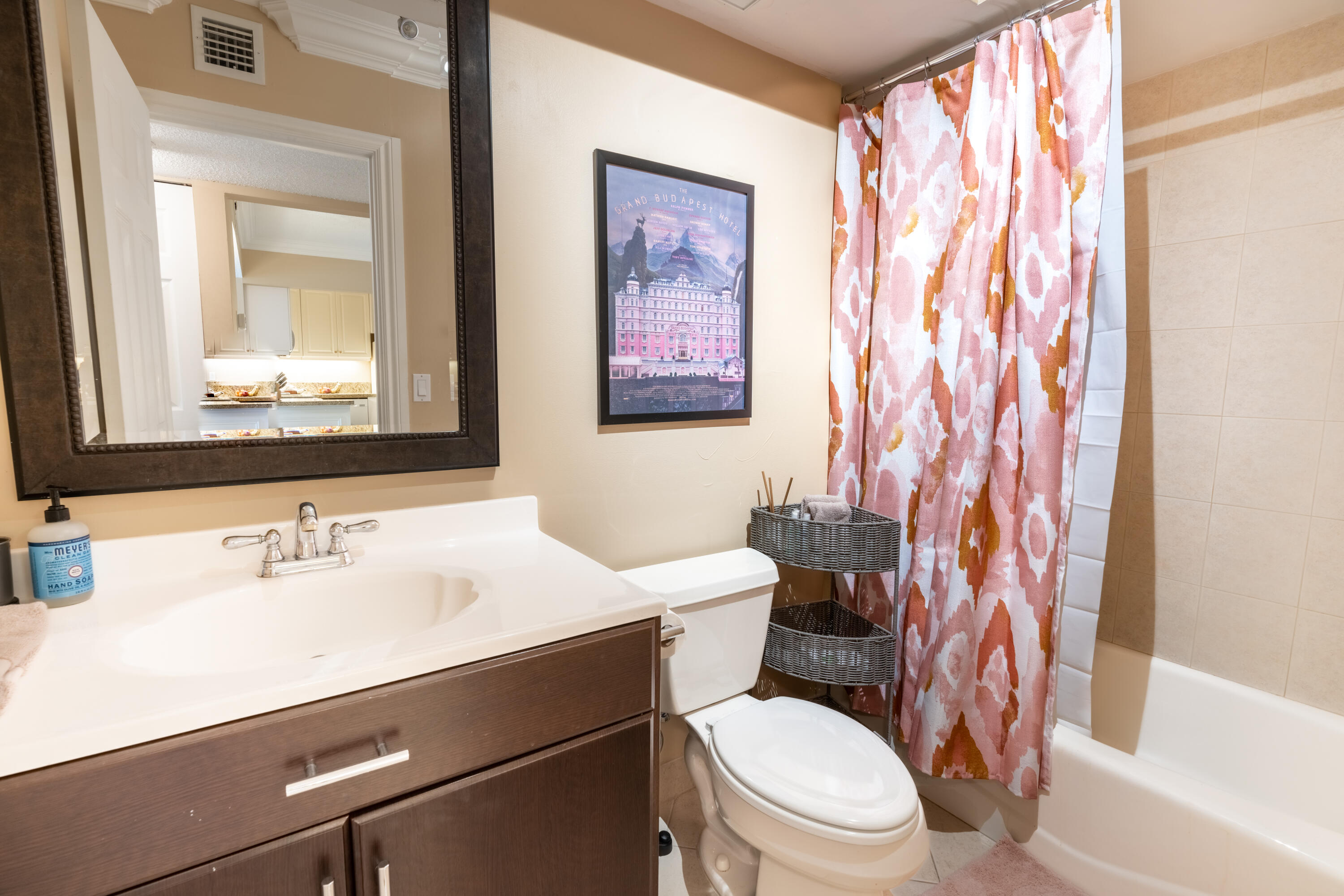 490 Northwest 20th Street, Unit 216 Boca Raton, FL 33431 - Photo 19 of 23 guest bath