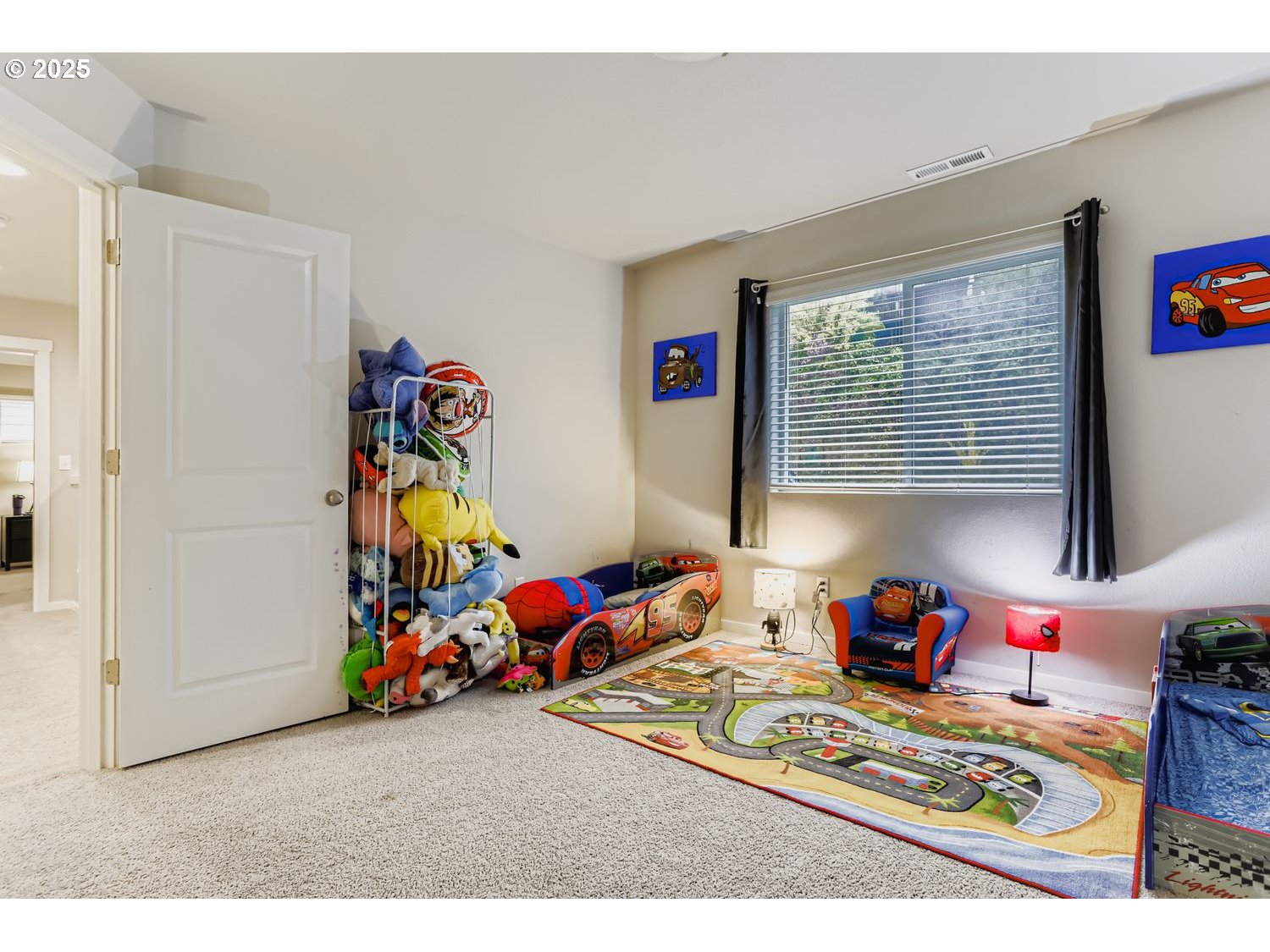 15295 Southeast Flavel Street Portland, OR 97236 - Photo 14 of 26