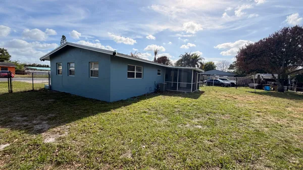 $2,000 | 928 Fra-Mar Place, Fort Pierce, FL 34982