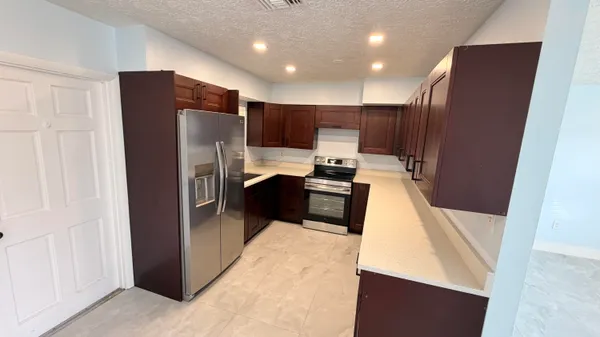 $2,000 | 928 Fra-Mar Place, Fort Pierce, FL 34982