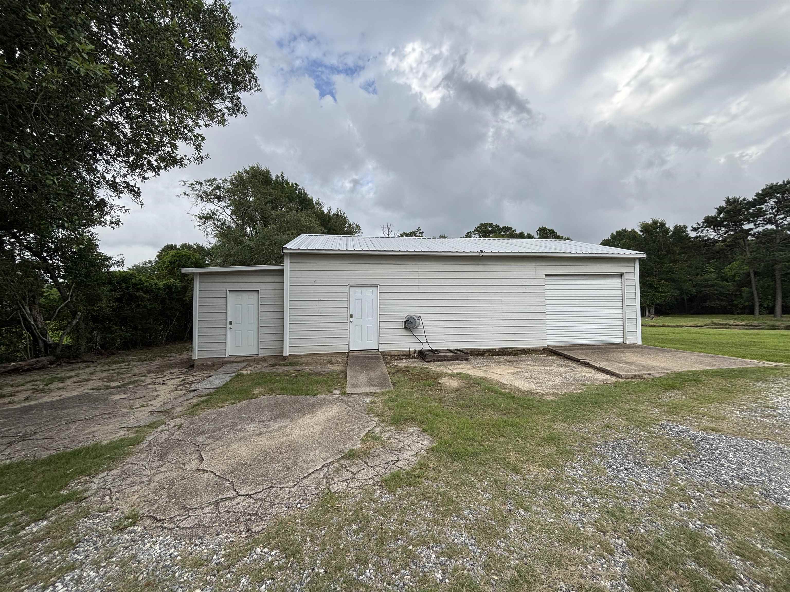 445 Jones Street Bridge City, TX 77611 - Photo 7 of 27