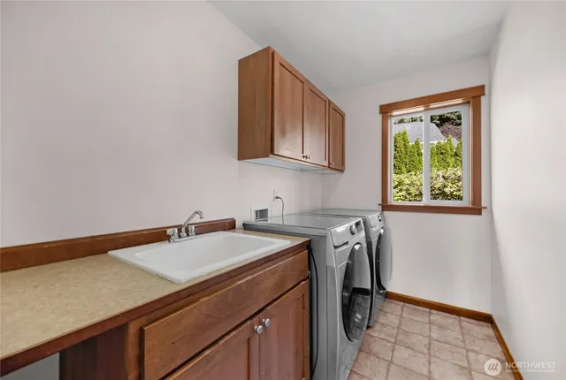 $1,100,000 | 2126 West Mukilteo Boulevard, Everett, WA 98203