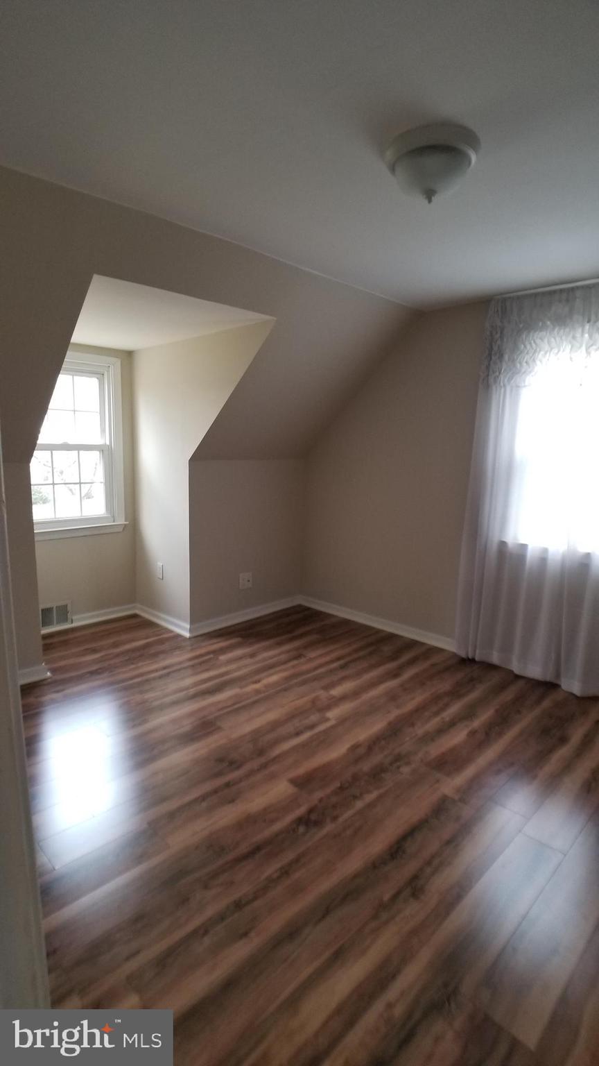3189 Maple Road Huntingdon Valley, PA 19006 - Photo 12 of 19 2d floor bedroom