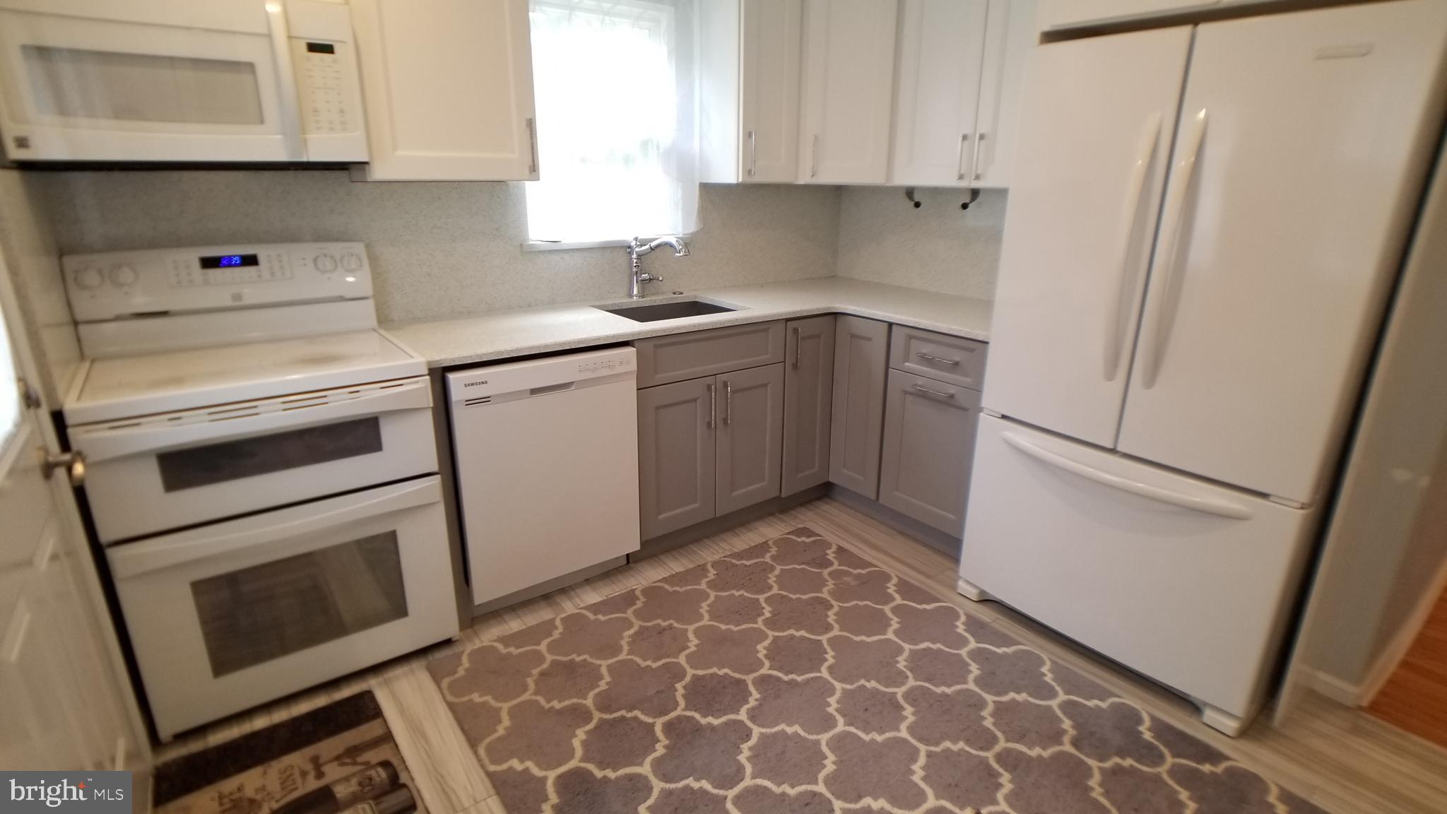 3189 Maple Road Huntingdon Valley, PA 19006 - Photo 5 of 19 Kitchen