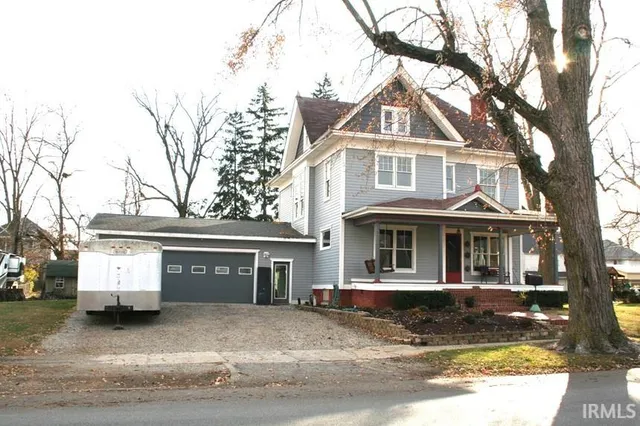 $278,000 | 1353 East Clinton Street, Frankfort, IN 46041