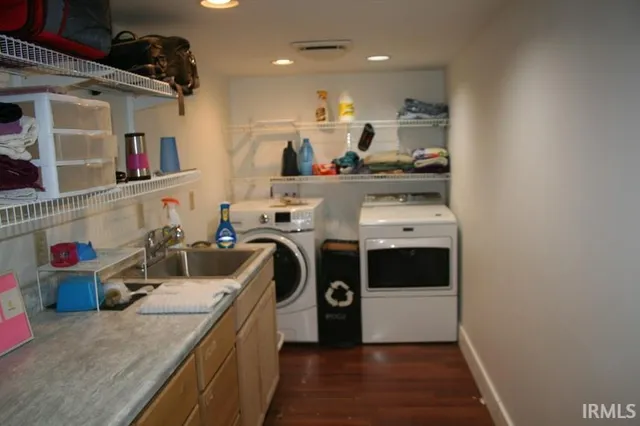 $278,000 | 1353 East Clinton Street, Frankfort, IN 46041