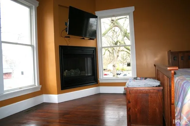 $278,000 | 1353 East Clinton Street, Frankfort, IN 46041