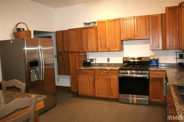 $278,000 | 1353 East Clinton Street, Frankfort, IN 46041