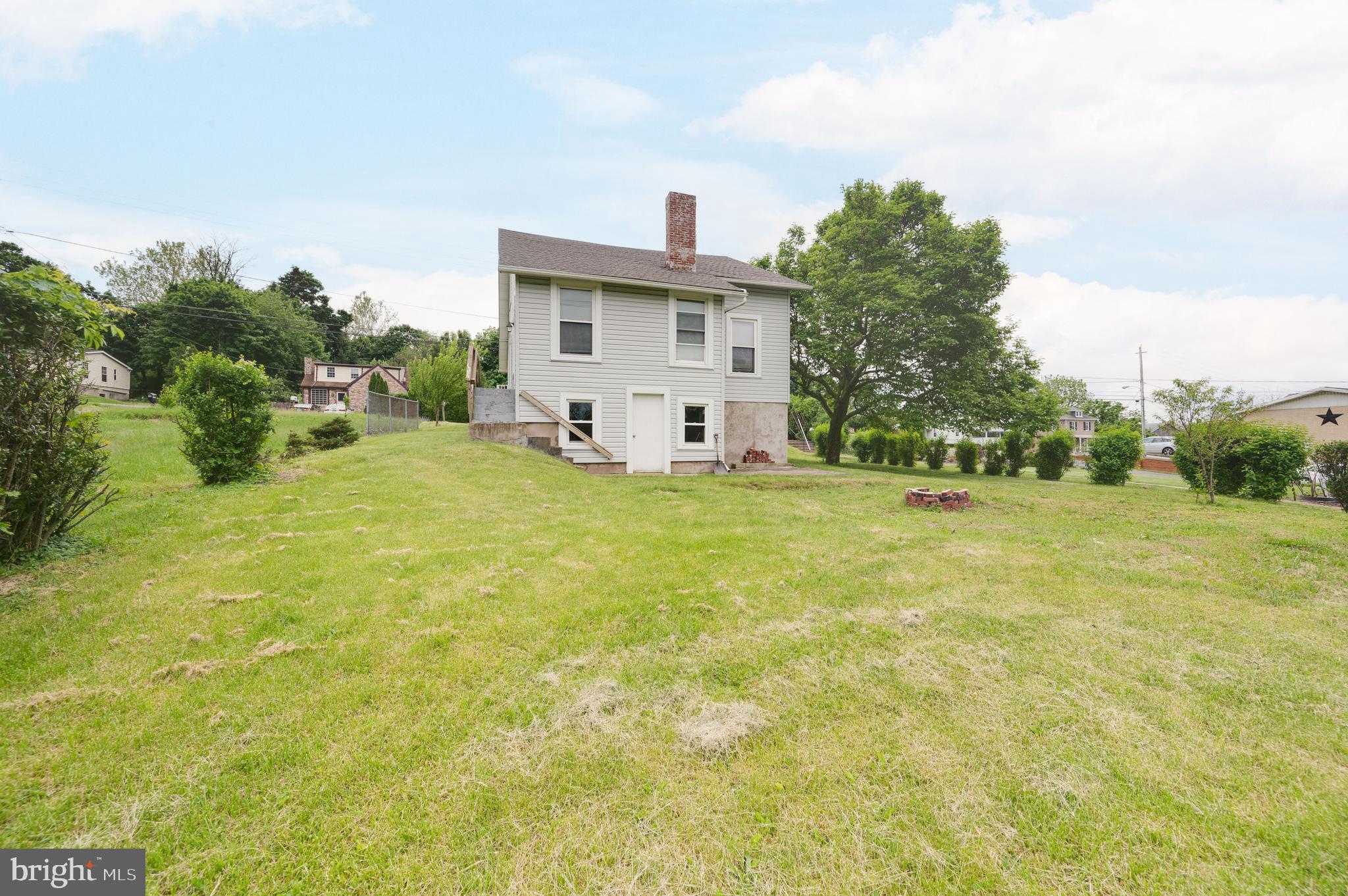 1339 Mount Laurel Road Temple, PA 19560 - Photo 6 of 32 Gallery Image 6
