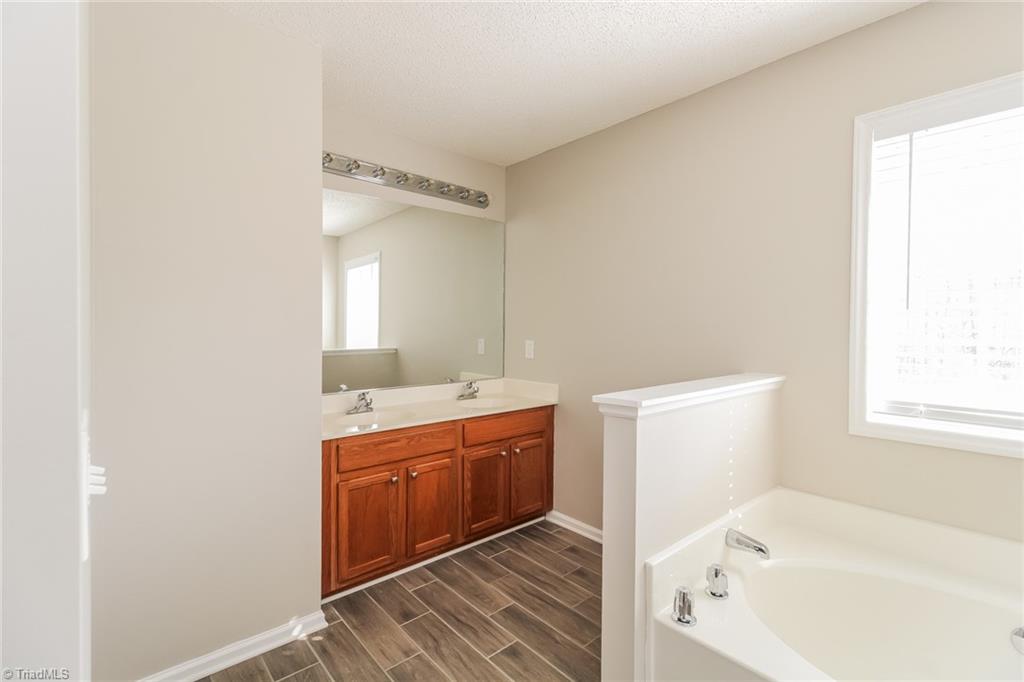 6900 Salem Quarter Road Belews Creek, NC 27009 - Photo 9 of 17