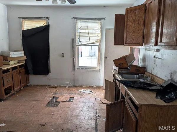 $19,900 | 4943 Genevieve Avenue, St. Louis, MO 63120
