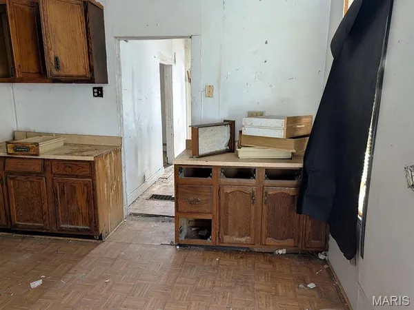 $19,900 | 4943 Genevieve Avenue, St. Louis, MO 63120