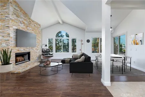 $499,888 | 2712 Montego Way, Unit B, Ontario, CA 91761