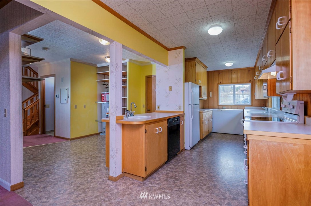 1376 East Marrowstone Road Nordland, WA 98358 - Photo 8 of 27 Gallery Image 8