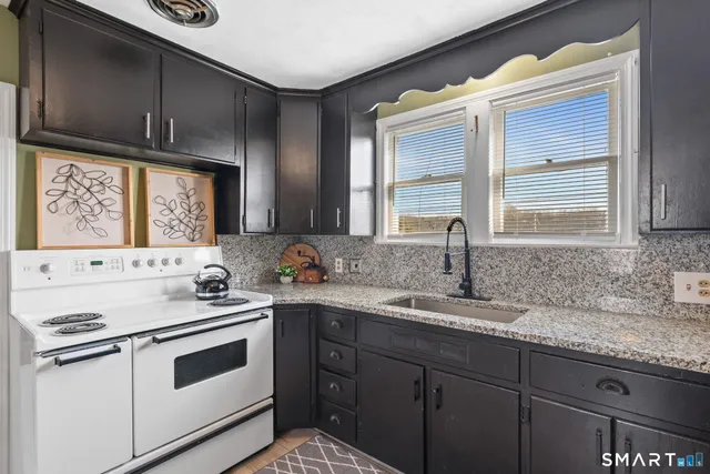 $299,900 | 153 Grove Street, Vernon Rockville, CT 06066