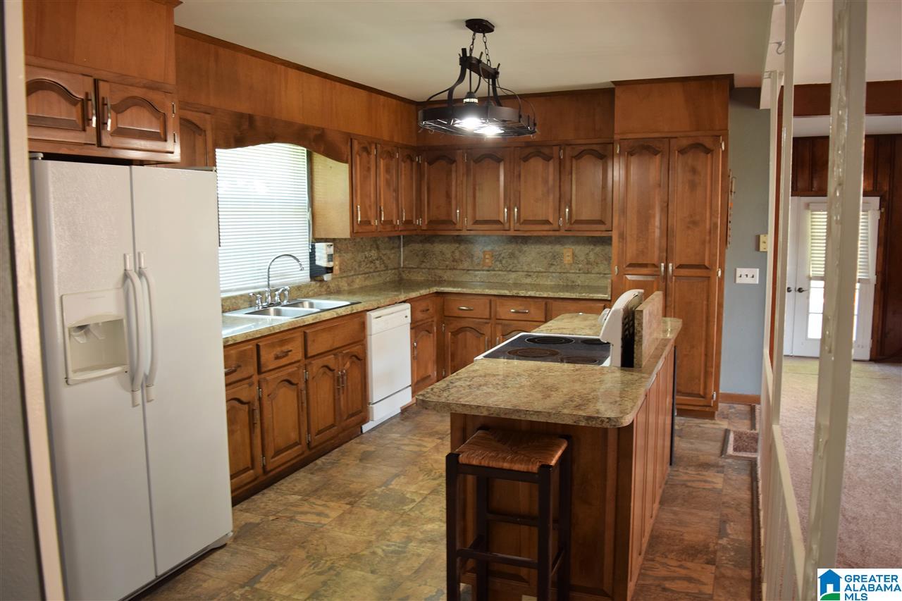 8389 North Valley Road Pinson, AL 35126 - Photo 21 of 38