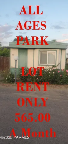 a view of outdoor space