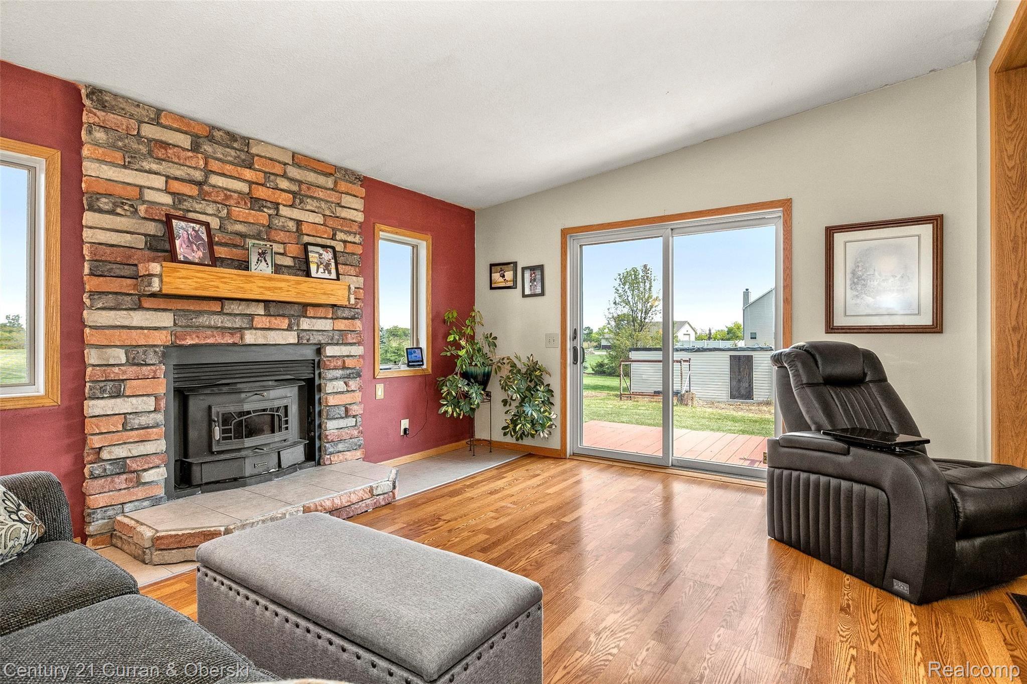 3081 Post Road Newport, MI 48166 - Photo 15 of 63 15.jpg