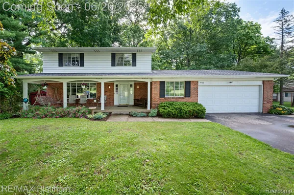 $449,999 | 9460 Deer Park Court, Fenton, MI 48430
